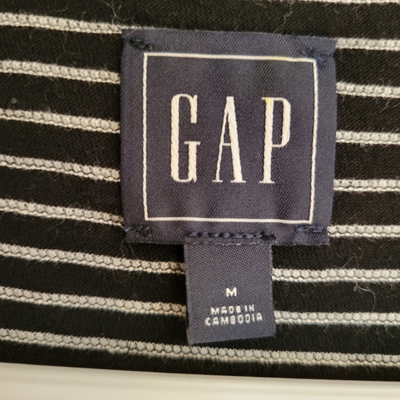 5/$20 Black white striped oversized boxy crewneck tee t-shirt GAP medium - Picture 4 of 4